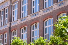 Automated windows for ventilation in school buildings