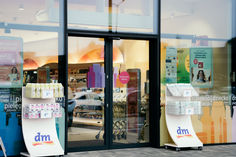 Door technology for dm stores in Poland