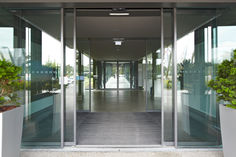 Automatic sliding door Slimdrive SL-FR installed at the Coubertin in the Olympic Hall in Munich