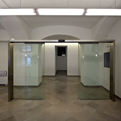 Automatic sliding door Slimdrive SL-FR + IGG at the Federal Foreign Office and European Integration in Zagreb, Croatia