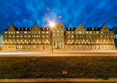 State-of-the-art door systems behind a historical façade – GEZE