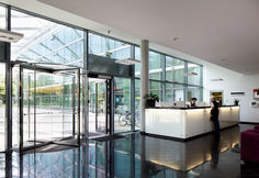 Revolving door system - TSA 325 GG + swing door drive - TSA 160 NT, FU Campus Dahlem
