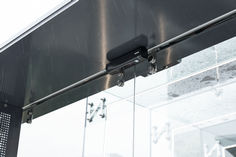 Automatic sliding door drive Slimdrive SL with all-glass system (GGS) at the clinic MST Medisch Spectrum Twente in Enschede, The Netherlands