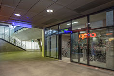 Sliding door Powerdrive PL EI30, Railway station Zurich Oerlikon Switzerland