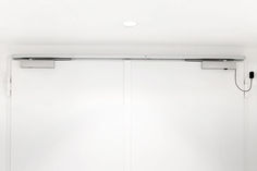 Free swing door closer 2-leaf