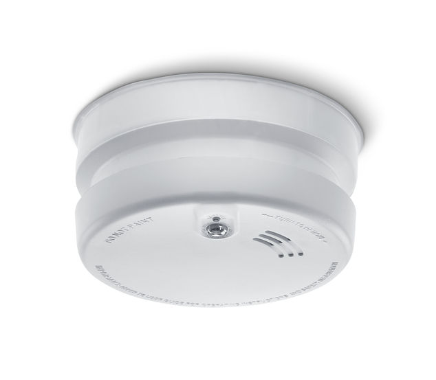 Smoke detector with detector base