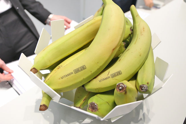 Reportaż Bau 2019: Banany GEZE na stoisku targowym
