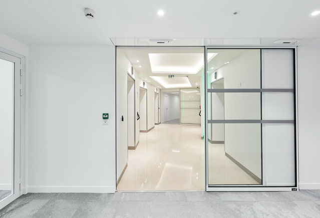 Porte automatique coulissante à 1 vantail GEZE SL NT