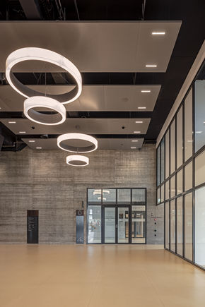 Automatische Schiebetür Powerdrive PL EI30, Athletikzentrum Oym, Schweiz Automatisches Schiebetürsystem für Brandschutztüren mit der Widerstandsklasse EI30