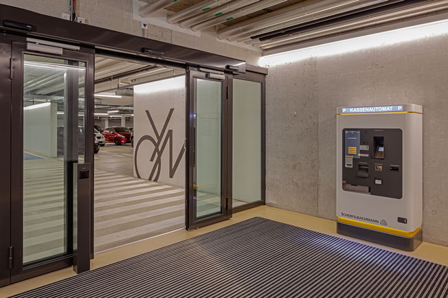 Automatische Schiebetür Powerdrive PL EI30, Athletikzentrum OYM, Schweiz Automatisches Schiebetürsystem für große und schwere Brandschutztüren mit der Widerstandsklasse EI30.