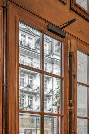 Kettenantrieb Powerchain Bahnhof Montreux Kettenantrieb für große und schwere Fensterelemente, die große Öffnungsweiten erfordern