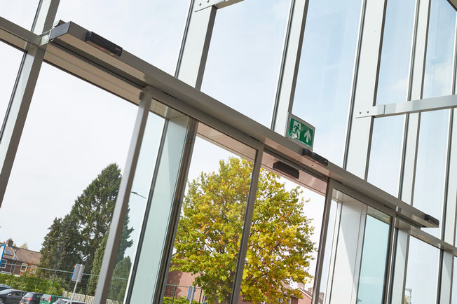 Slimdrive SL NT Brede School Brunssum Brede School Brunssum with automatic sliding door Slimdrive SL NT in entrance