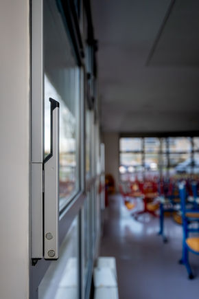 GEZE OL 90 Centre de Loisirs OASIS