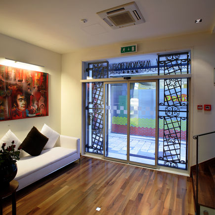 Automatic sliding door Slimdrive SL-FR at the Hotel Marmont in Split, Croatia Specially designed for installation in emergency exits, the sliding door system finds GEZE Slimdrive SL-FR application when safety is a priority.