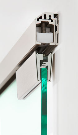 Perlan 140 üvegszorító lappal Részletes felvétel Perlan 140 üvegszorító lappal egy- vagy kétoldali behúzáscsillapítással