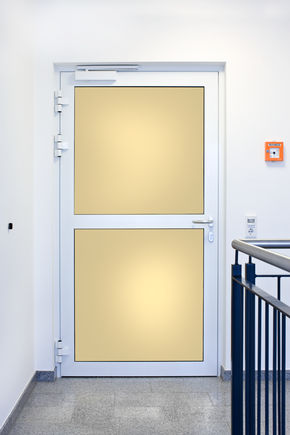 Deurdranger TS 5000, Integra verzorgingstehuis, Ronnenberg Het deurdranger biedt een optimaal gebruiksgemak en past perfect in het totaalbeeld. TS 5000 biedt niet alleen een hydraulische eindslag, maar ook een openingsdemping.