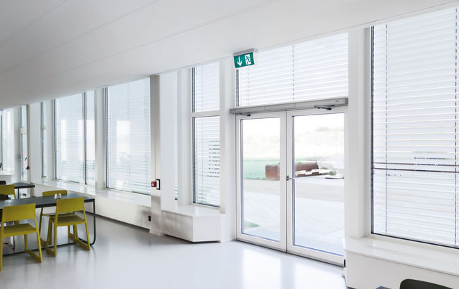 Multifunctional swing door system with the ‘strong’ Powerturn drive