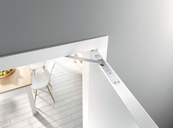 GEZE ActiveStop integrated Draw-in damper on both sides for single-action doors without fire protection demands