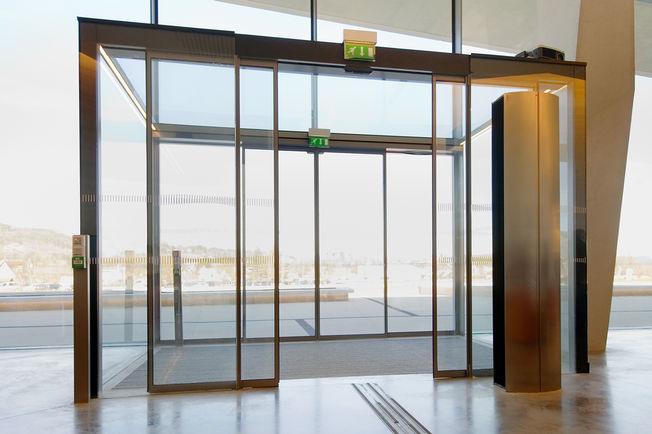 Installation of the automatic sliding door drive Slimdrive SL NT-FR as a vestibule in the cave of Lascaux Optimum for single- and double leaf sliding door systems in emergency exits, this product is perfectly suited for interior and exterior doors with high access frequency.