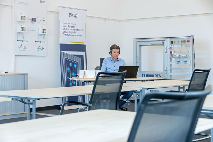 Online trainings with Peter Wilsdorf, GEZE Academy