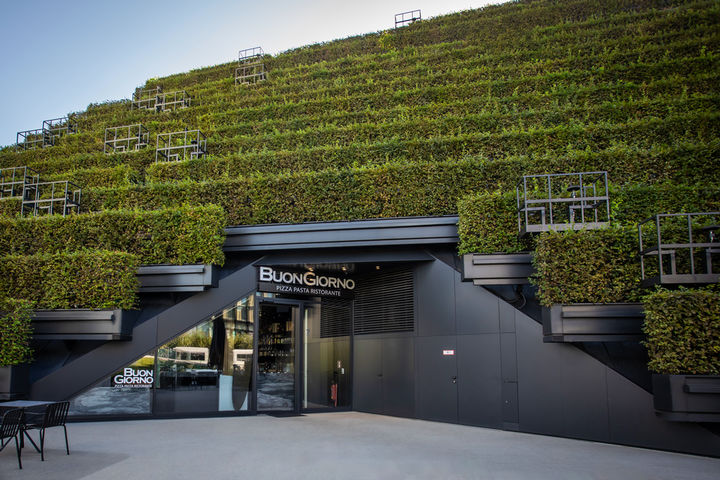 Exterior view of the Kö-Bogen II shopping centre in Düsseldorf