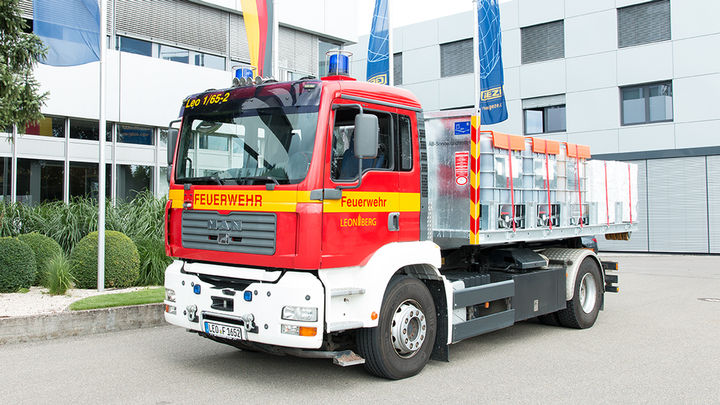 A GEZE immár több éve támogatja a leonbergi önkéntes tűzoltóság több mint 300 önkéntes tagjának kötelezettségvállalását.