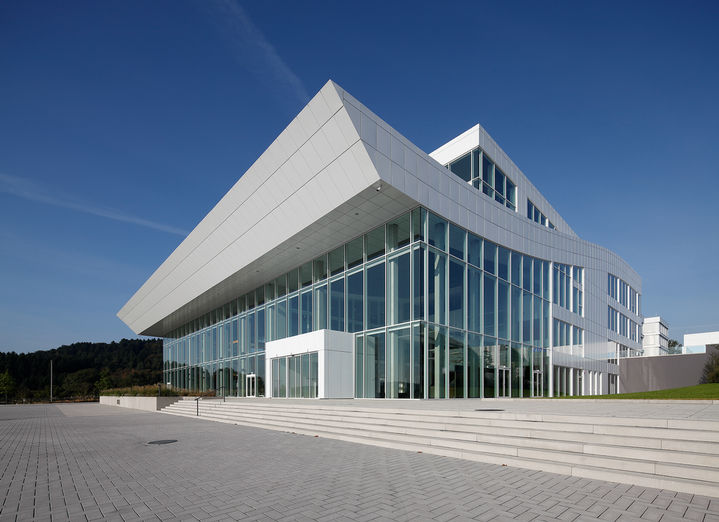 Outdoor view of the ABUS KranHaus with glazed façade.