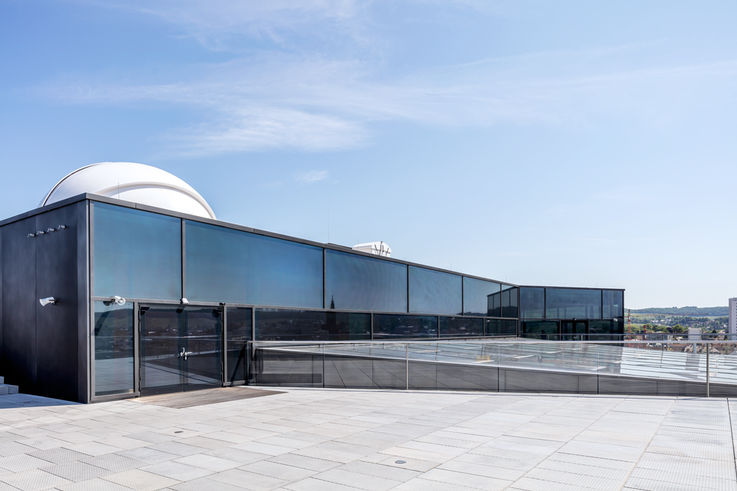 Portes automatiques GEZE dans le Centre scientifique Experimenta