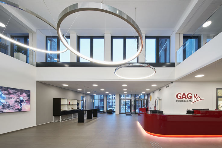 Reception area of the GAG Immobilien AG headquarters © Jens Willebrand / GEZE GmbH