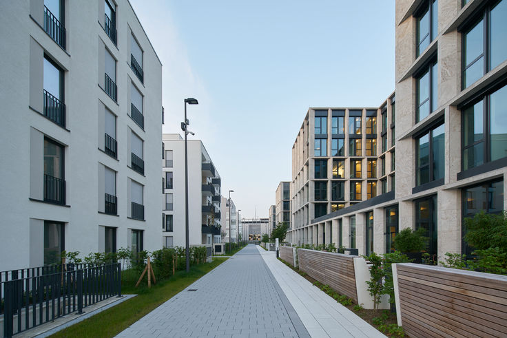 Büro- und Wohngebäude auf dem Gelände der GAG Immobilien AG in Köln © Jens Willebrand / GEZE GmbH