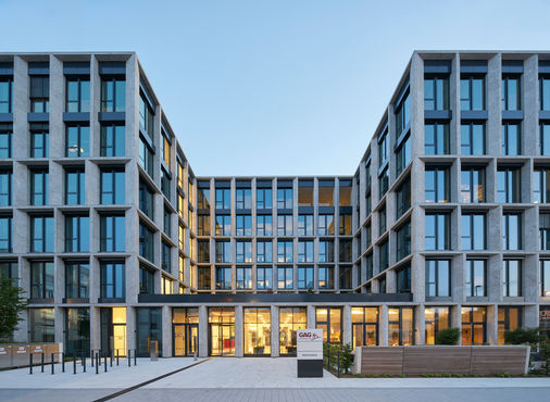 Buitenaanzicht van de hoofdingang van GAG Immobilien AG in Keulen