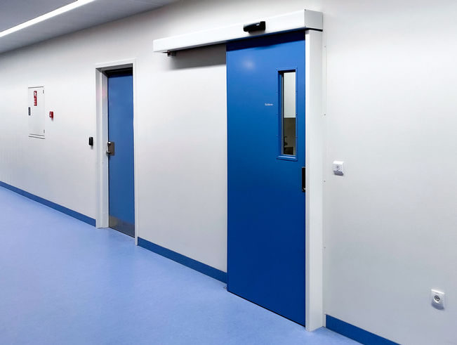 ECdrive with contactless proximity switches ensures hygienic access to operating theatres and patient rooms.