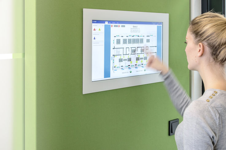 Smart control: Lights, windows, doors, indoor climate, or media technology are controlled by touch panels.