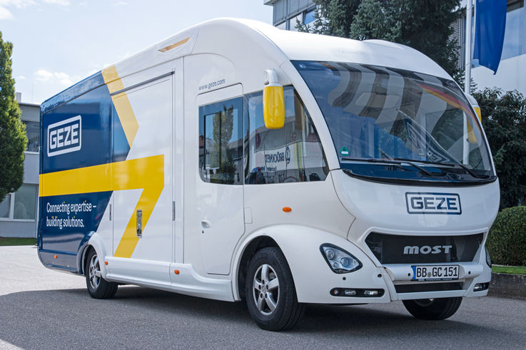 GEZE Showmobile