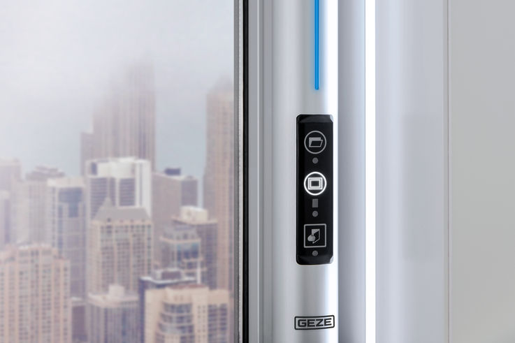 Dettaglio F 1200+ Attuatore automatico per installazione su finestre di grandi dimensioni.