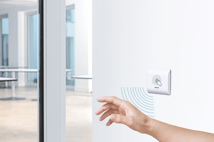 Hygienic solution for heavily used buildings: non-contact proximity switches for automated doors and windows such as GEZE GC 307+.