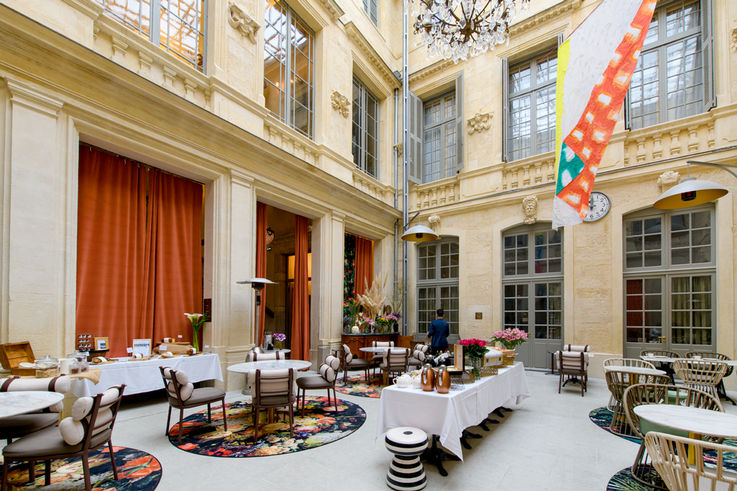 Reception desk and dining hall at the 5 star Hotel Richer de Belleval