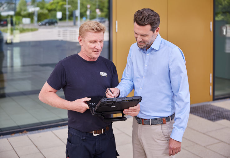 - GEZE Service @work