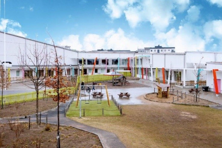 Herrstadskolan Järfällassa, Ruotsissa