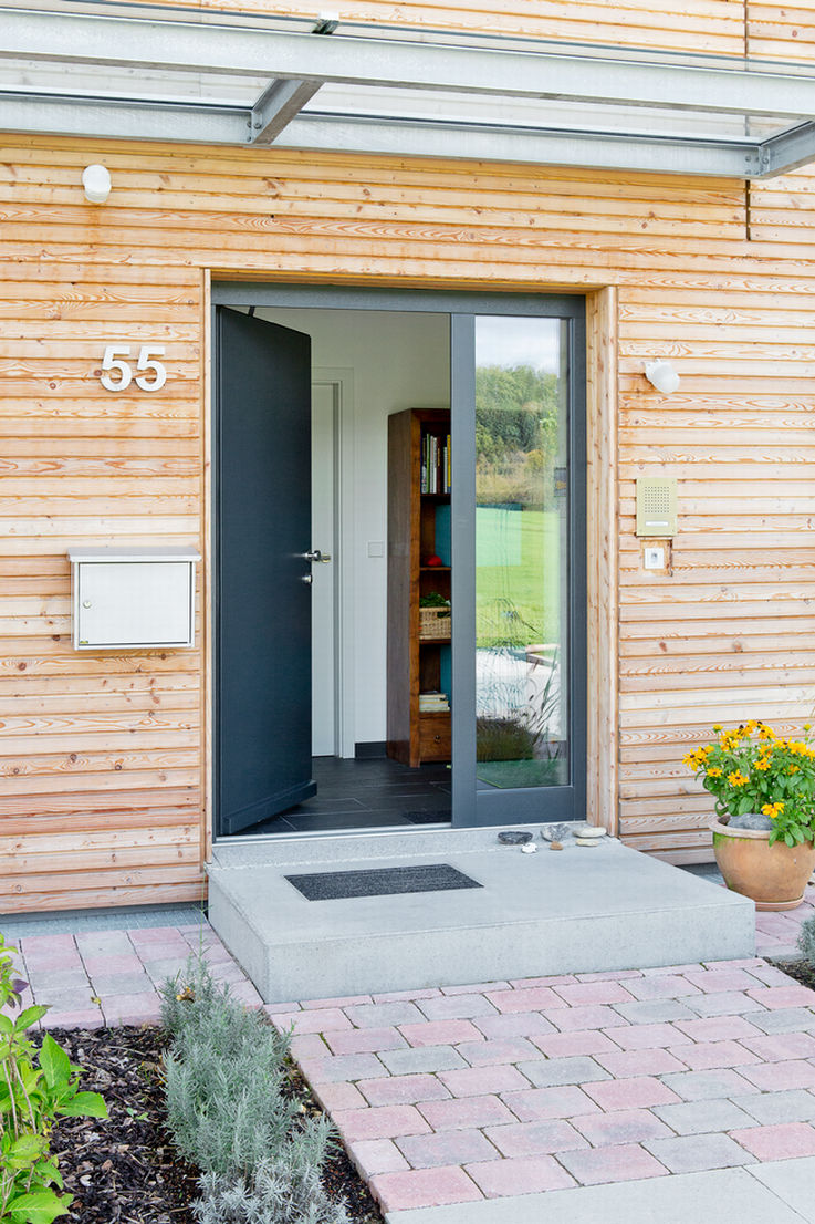 GEZE ECturn Inside swing door drive, private house