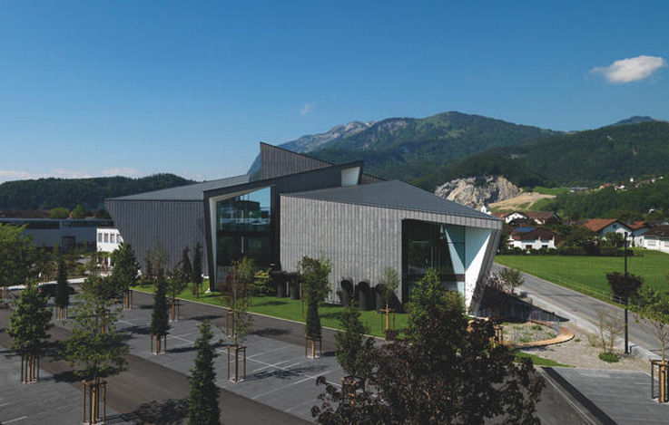 Contemporary automatic doors - Contemporary automatic doors fit perfectly into the futuristic campus design. Photo: Enrico Cano