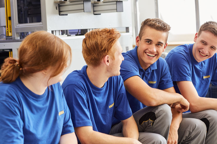GEZE staff photo shoot 2017 Apprentices and trainees