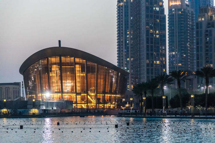 Beispiel aus der Region: Dubai Opera mit GEZE Türlösungen