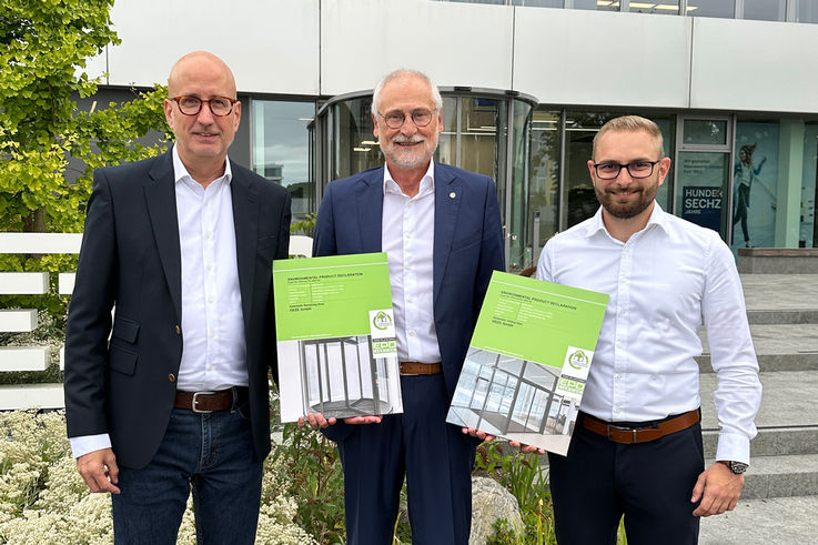 Übergabe EPD Zertifikat durch das IBU