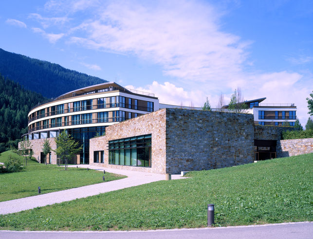 Veduta esterna dell’hotel Kempinski di Berchtesgaden.