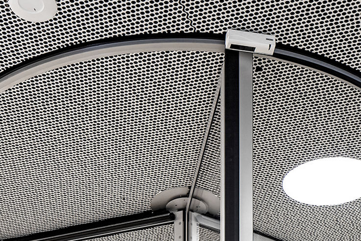Fényfüggönyök - A mellékzáróélek biztosítására vagy akár vezérlésként szűk ajtóviszonyok között - az AIR aktív infravörös érzékelők rendkívül rugalmasak és sokoldalúak.