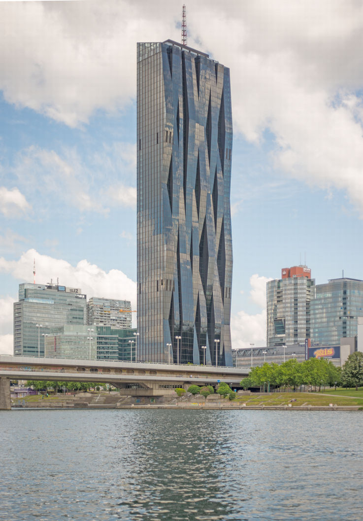 Le nouvel emblème de la Donau City, à Vienne : DC Tower 1. Photo : Michael Nagl pour GEZE GmbH