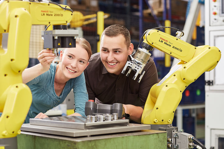  - Shooting der Mitarbeiter für die externe wie interne Kommunikation um dem Unternehmen ein Gesicht zu geben.