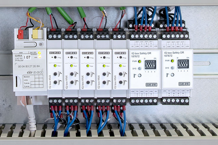 Gateway - Vi sørger for at alle fagområder i smart buildingen avstemmes med hverandre i bygningsautomasjonen. Gjennom åpne kommunikasjonsstandarder sørger vi for interoperabilitet og fremtidssikkerhet.