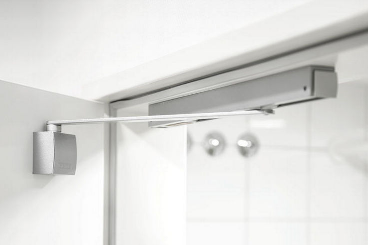 Door opening restriction - No more slamming doors or marks on walls or furniture. With the practical opening restrictor for doors without door closers, you’ll enter your rooms more comfortably and gently than ever before - and set the opening angle in accordance with your wishes.